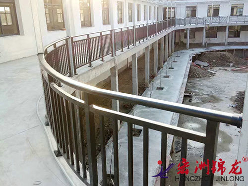 鋅鋼陽臺護欄實拍