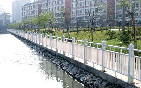 河道護欄